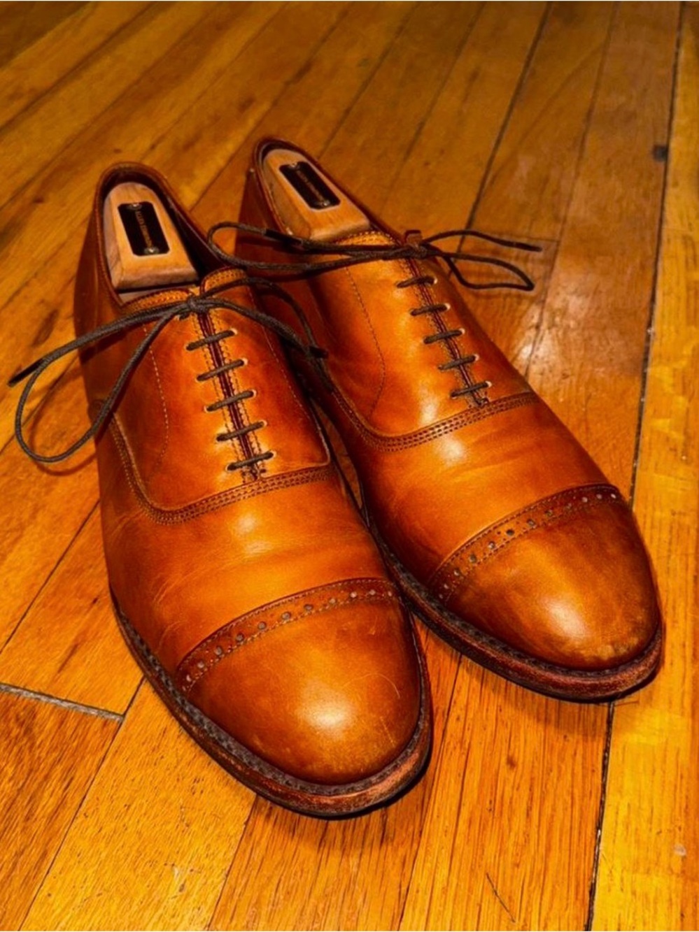Brooks Brothers brown leather cap toe Oxford dress shoes